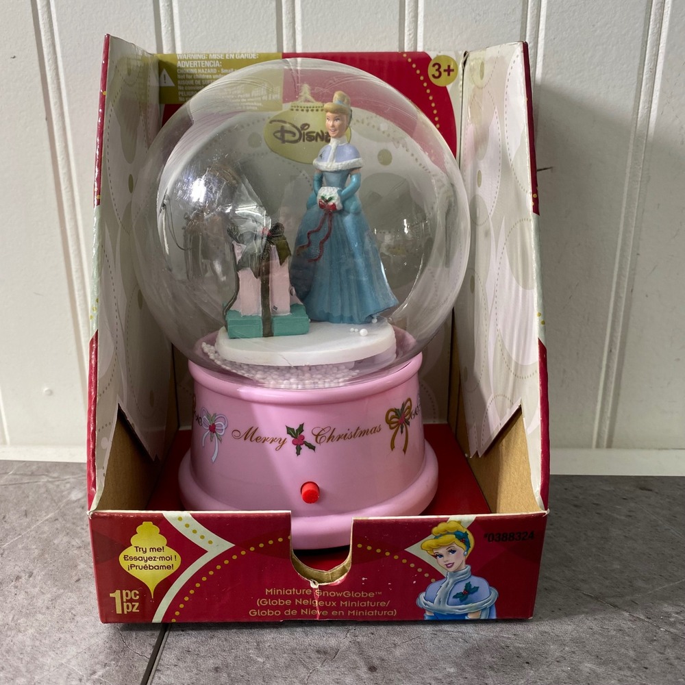 Disney Cinderella Musical Snow Globe Christmas 10 Songs Swirling‎ Snow 0388324
